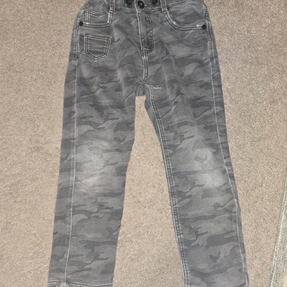 Men's Gray Camouflage Jeans